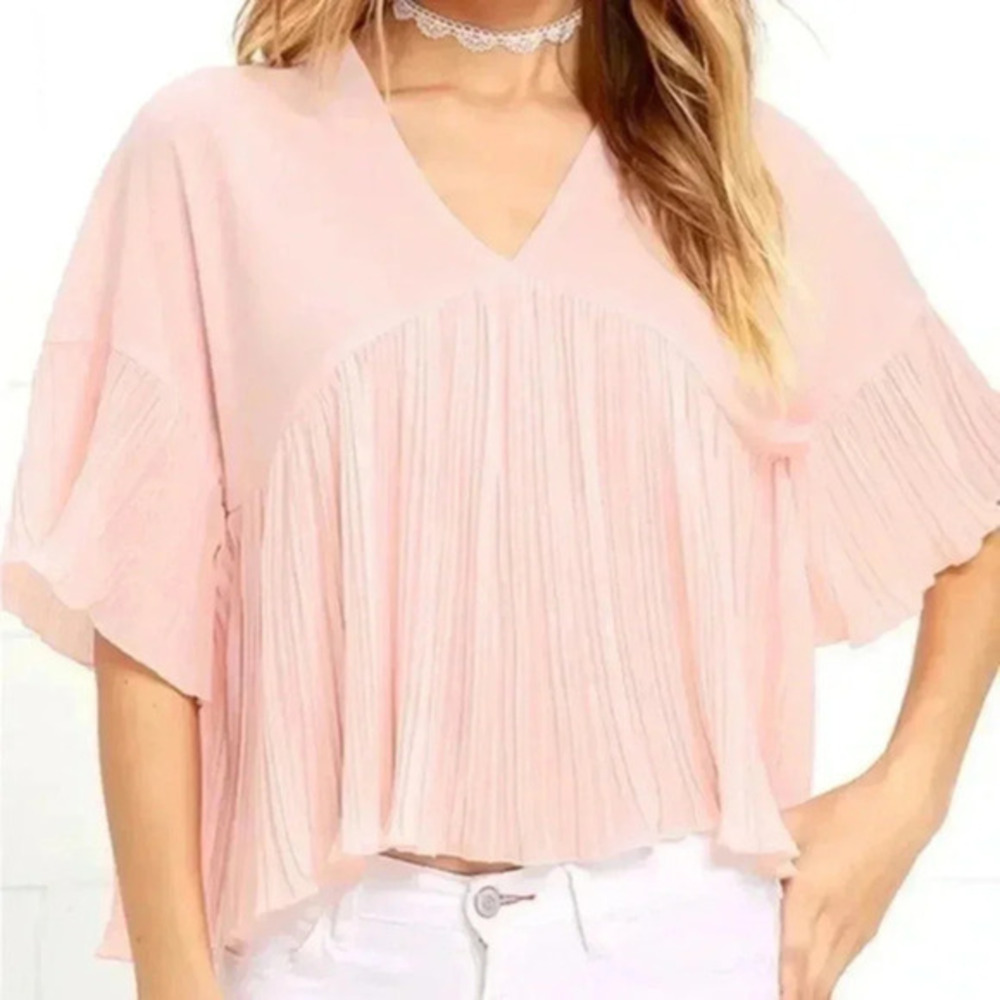 Lulu’s Love for You Blush Pink Pleated Top size Large EUC